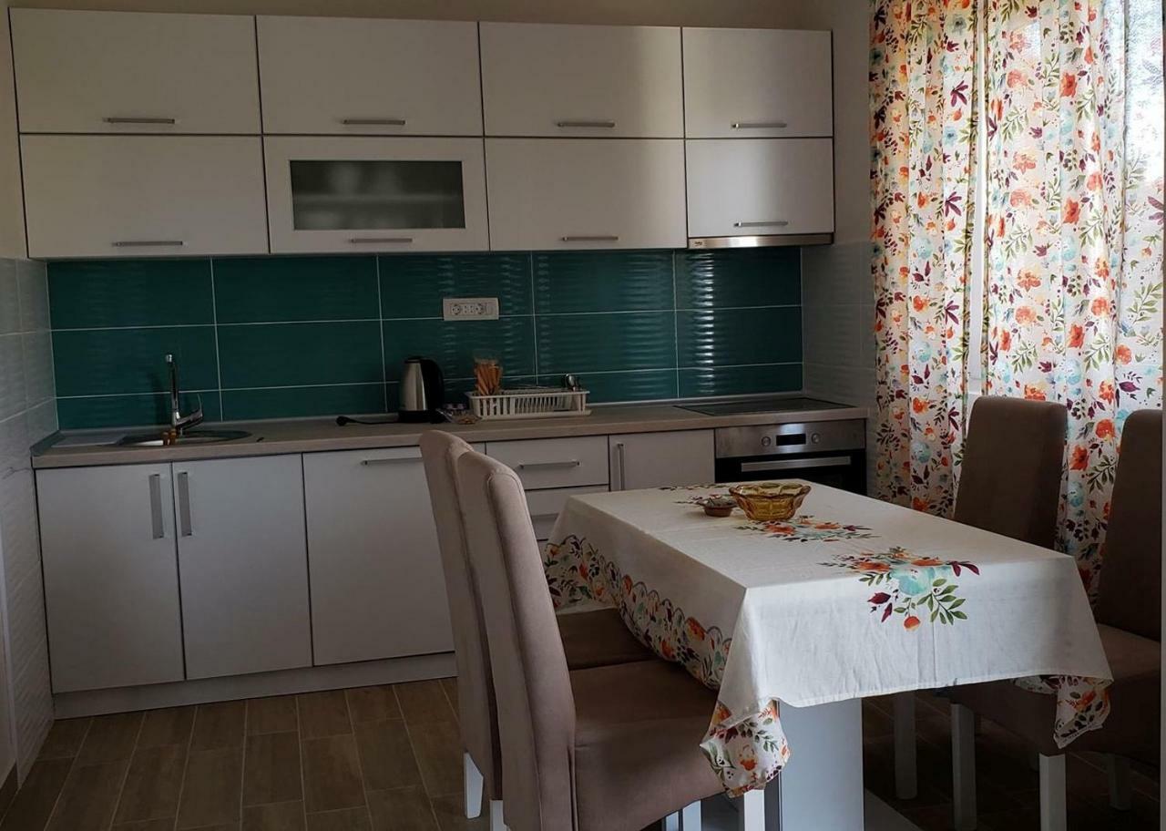 Apartmani Suncokreti - Sunflower Apartments Bar Luaran gambar